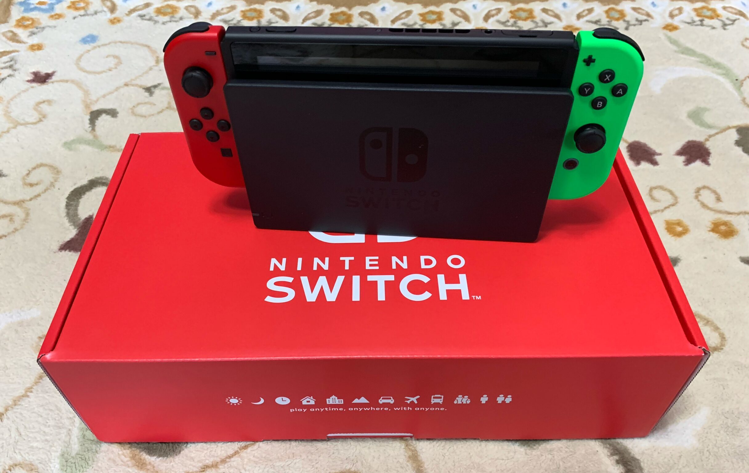 Nintendo Switch Customizeを購入したので、開封とレビューをします。